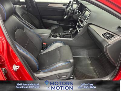 2018 Hyundai SONATA Limited 2.0T - Photo 19 - Saint Cloud, MN 56301
