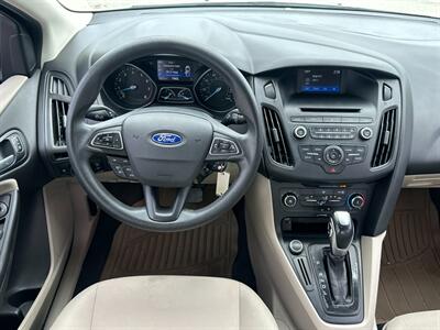 2016 Ford Focus SE   - Photo 9 - Houston, TX 77070
