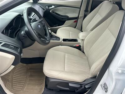 2016 Ford Focus SE   - Photo 18 - Houston, TX 77070