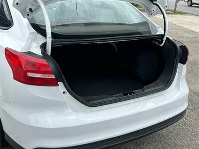 2016 Ford Focus SE   - Photo 20 - Houston, TX 77070