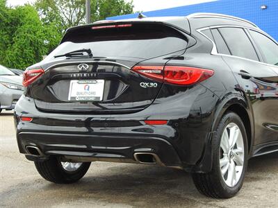 2017 INFINITI QX30 Premium   - Photo 7 - Houston, TX 77070