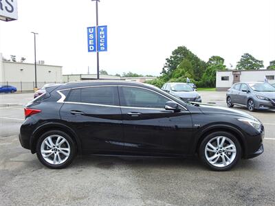 2017 INFINITI QX30 Premium   - Photo 8 - Houston, TX 77070