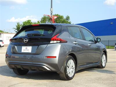 2023 Nissan LEAF S   - Photo 8 - Houston, TX 77070