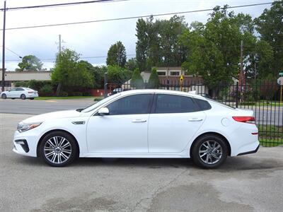 2019 Kia Optima LX   - Photo 4 - Houston, TX 77070