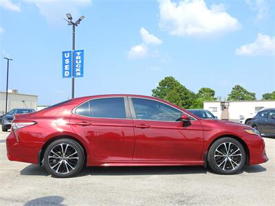 2018 Toyota Camry SE   - Photo 8 - Houston, TX 77070