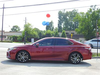 2018 Toyota Camry SE   - Photo 4 - Houston, TX 77070