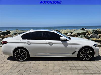 2022 BMW 5 Series 530e   - Photo 14 - Oceanside, CA 92054