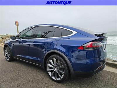2019 Tesla Model X Standard Range   - Photo 4 - Oceanside, CA 92054