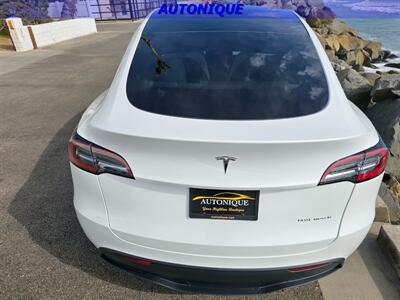 2023 Tesla Model Y Long Range   - Photo 7 - Oceanside, CA 92054