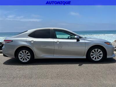 2018 Toyota Camry LE   - Photo 11 - Oceanside, CA 92054