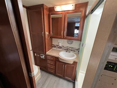 2008 Fleetwood Bounder 35H   - Photo 65 - Marana, AZ 85653