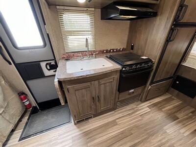 2016 Coachmen PRISM 2150LE   - Photo 26 - Marana, AZ 85653