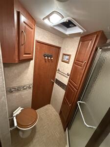 2009 Four Winds Four Winds 31F   - Photo 38 - Rillito, AZ 85654