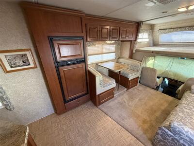 2009 Four Winds Four Winds 31F   - Photo 13 - Rillito, AZ 85654