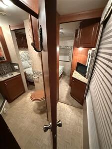 2009 Four Winds Four Winds 31F   - Photo 43 - Rillito, AZ 85654