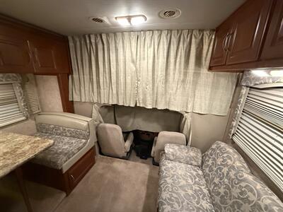 2009 Four Winds Four Winds 31F   - Photo 16 - Rillito, AZ 85654