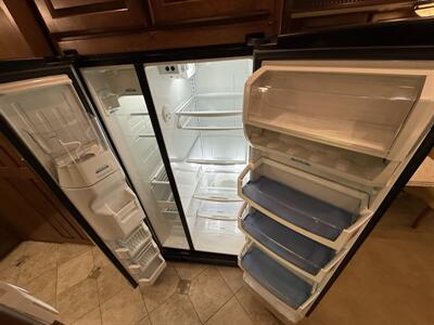 2005 MONACO DYNASTY PLATINUM IV   - Photo 33 - Rillito, AZ 85654