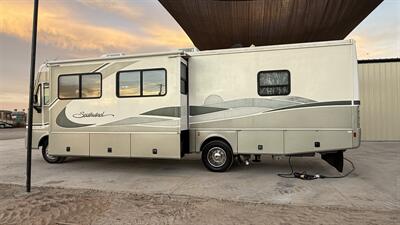 2004 Fleetwood Southwind 32VS   - Photo 9 - Rillito, AZ 85654