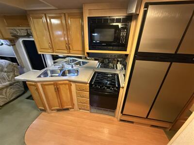 2004 Fleetwood Southwind 32VS   - Photo 23 - Rillito, AZ 85654