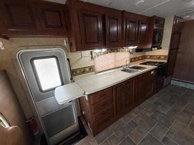 2013 Forest River Sunseeker 3010DS   - Photo 24 - Rillito, AZ 85654