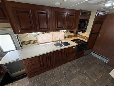 2013 Forest River Sunseeker 3010DS   - Photo 23 - Rillito, AZ 85654