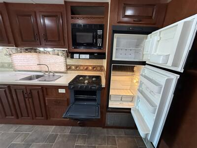 2013 Forest River Sunseeker 3010DS   - Photo 26 - Rillito, AZ 85654