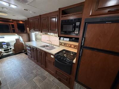 2013 Forest River Sunseeker 3010DS   - Photo 13 - Rillito, AZ 85654