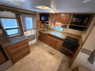 2010 Crossroads RV Sunset Trail 26RK   - Photo 12 - Rillito, AZ 85654