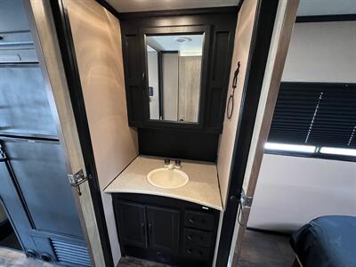 2015 Coachmen Freelander 29KS   - Photo 36 - Marana, AZ 85653