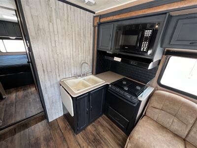 2015 Coachmen Freelander 29KS   - Photo 27 - Marana, AZ 85653