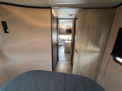 2015 Coachmen Freelander 29KS   - Photo 45 - Marana, AZ 85653