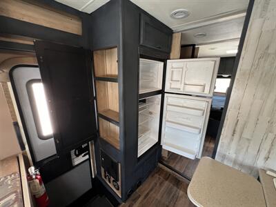 2015 Coachmen Freelander 29KS   - Photo 32 - Marana, AZ 85653