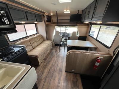 2015 Coachmen Freelander 29KS   - Photo 19 - Marana, AZ 85653