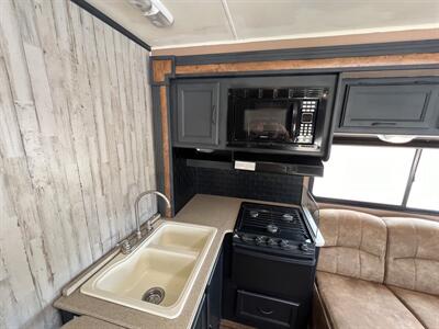 2015 Coachmen Freelander 29KS   - Photo 30 - Marana, AZ 85653