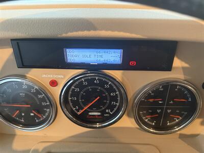 2007 Winnebago Tour 40TD   - Photo 53 - Rillito, AZ 85654