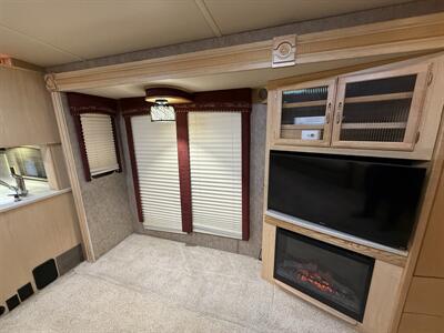 2007 Winnebago Tour 40TD   - Photo 27 - Rillito, AZ 85654