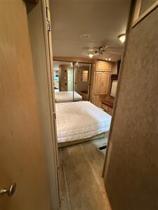 2007 Winnebago Tour 40TD   - Photo 41 - Rillito, AZ 85654