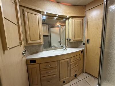 2007 Winnebago Tour 40TD   - Photo 31 - Rillito, AZ 85654