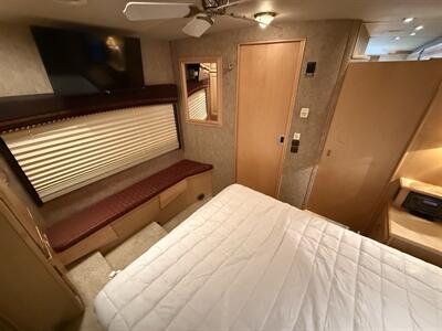 2007 Winnebago Tour 40TD   - Photo 48 - Rillito, AZ 85654