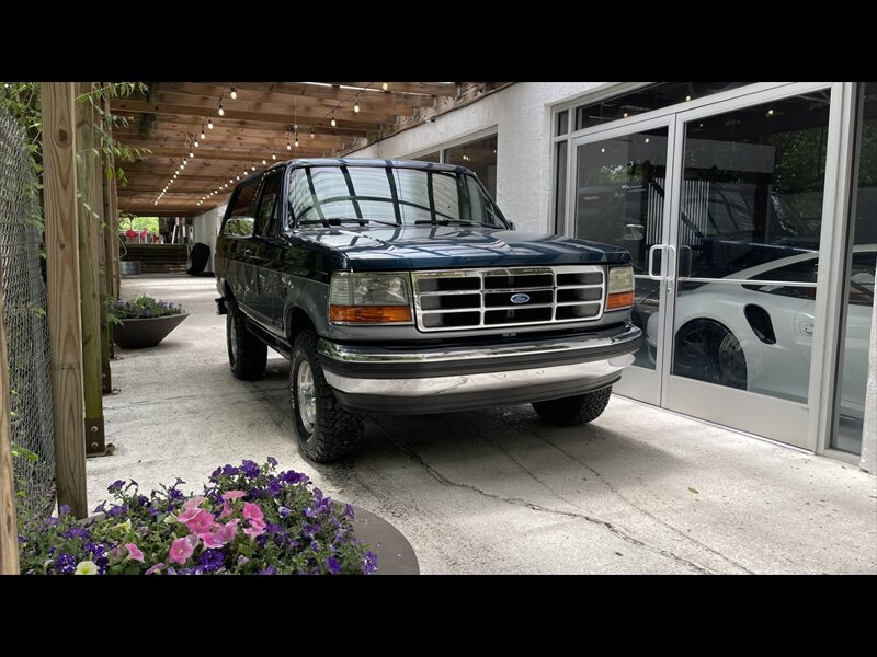 1994 Ford Bronco XL 2dr XL   - Photo 1 - Nashville, TN 37203