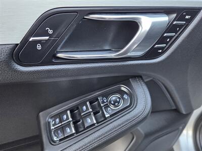 2016 Porsche Macan S   - Photo 17 - Roseville, CA 95678