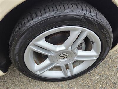 2004 Volkswagen New Beetle Convertible GLS - 5 SPEED - ONLY 96K MILES - TURBO0O0 - Photo 6 - Roseville, CA 95678