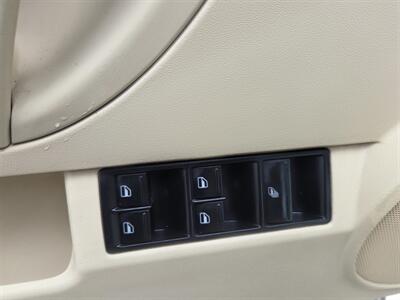 2004 Volkswagen New Beetle Convertible GLS - 5 SPEED - ONLY 96K MILES - TURBO0O0 - Photo 10 - Roseville, CA 95678