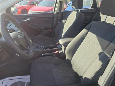 2017 Ford Focus SE - Photo 10 - Roseville, CA 95678