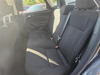 2017 Ford Focus SE - Photo 11 - Roseville, CA 95678
