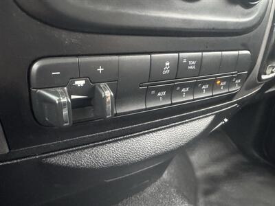 2016 RAM 3500 HD 4X4 - DUALLY - 8 FOOT BED   - Photo 21 - Roseville, CA 95678