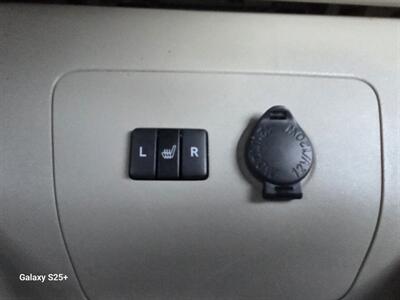 2014 Toyota Prius - Panoramic roof - Leather - Navigation / Camera   - Photo 40 - Roseville, CA 95678