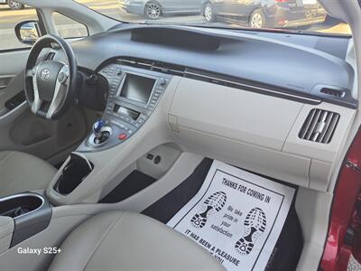 2014 Toyota Prius - Panoramic roof - Leather - Navigation / Camera   - Photo 20 - Roseville, CA 95678
