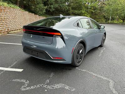 2023 Toyota Prius LE - Photo 4 - Portland, OR 97003