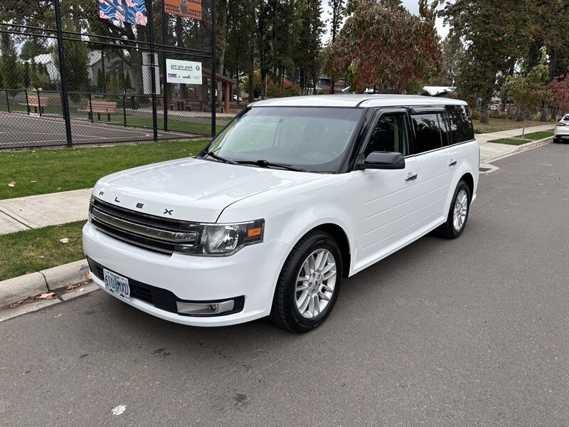 2016 Ford Flex SEL   - Photo 1 - Portland, OR 97003